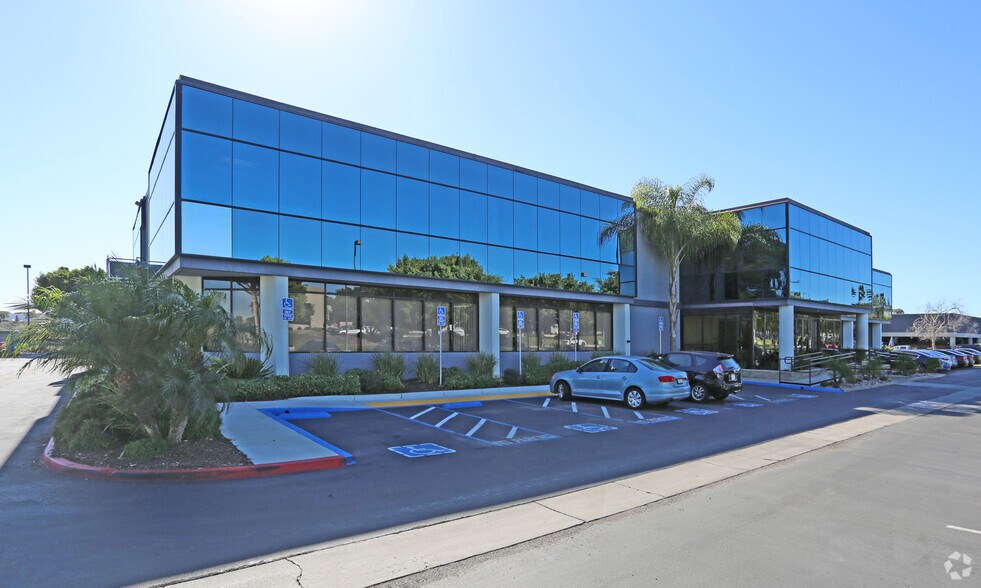 More Photos Of 6725 Mesa Ridge Rd, San Diego Office For Lease