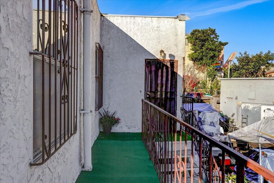 More Photos Of 540 27th St, San Diego Storefront Retail Office For Sale
