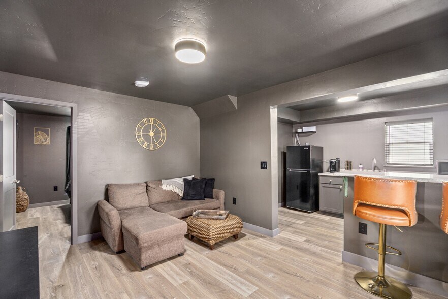 More Photos Of 219 E Coeur D Alene Lake Dr, Coeur d'Alene Apartments For Sale