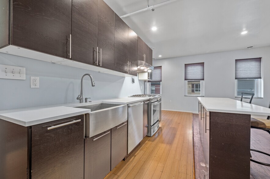 More Photos Of 117 S 16th St, Pittsburgh Storefront Retail Residential For Sale