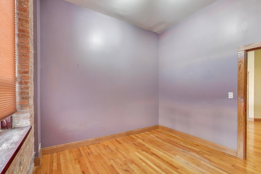 More Photos Of 1811-1819 W North Ave, Chicago Office For Lease