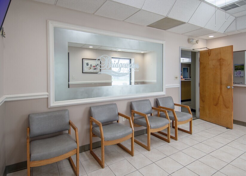 More Photos Of 750 Salem Dr, Owensboro Medical For Lease