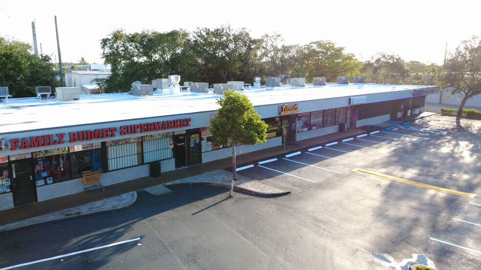 More Photos Of 2301 NE 5th Ave, Pompano Beach Freestanding For Sale