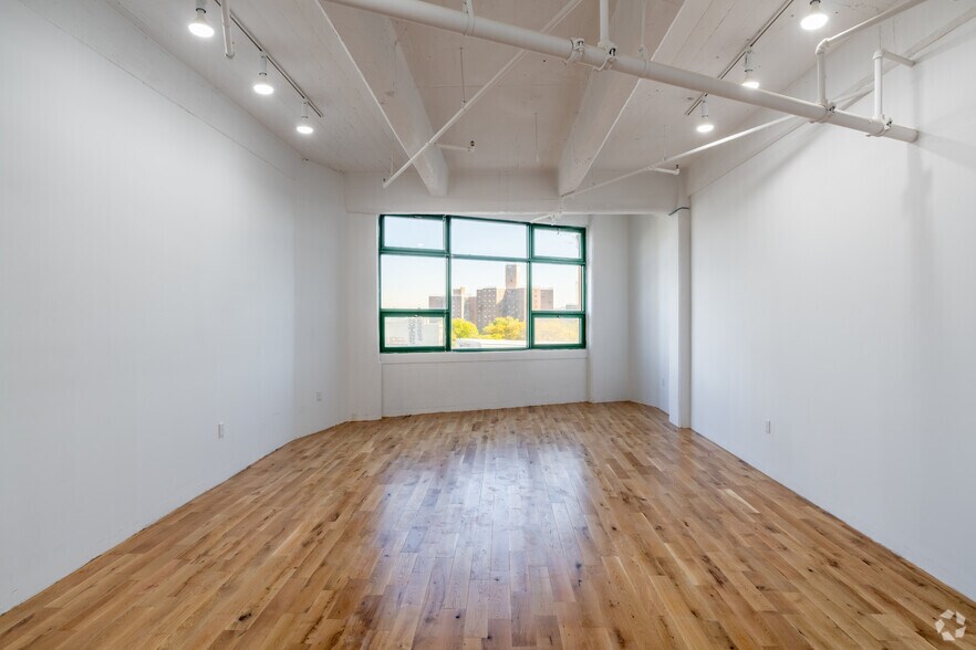 More Photos Of 81 Prospect St, Brooklyn Loft Creative Space For Lease