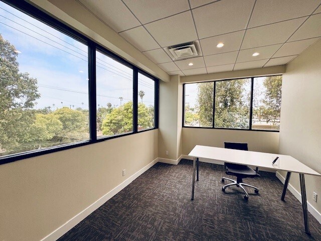 More Photos Of 11965 Venice Blvd, Los Angeles Loft Creative Space For Lease