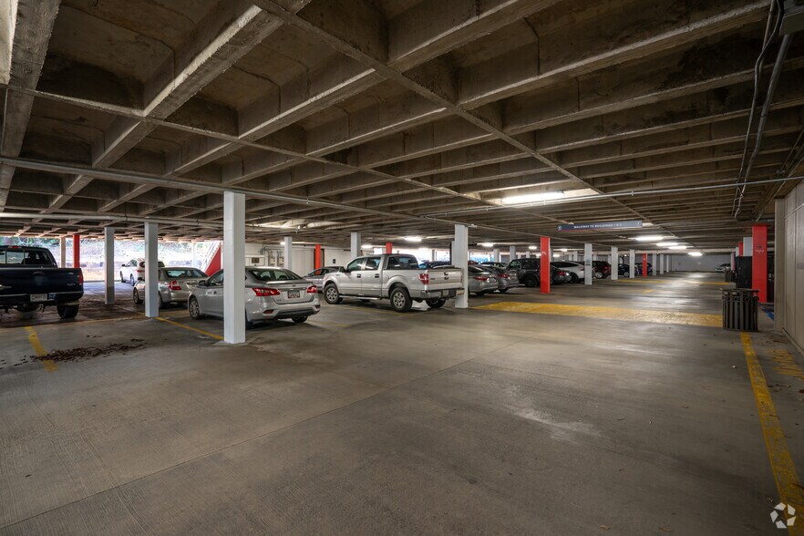More Photos Of 3495 Piedmont Rd NE, Atlanta Office For Sale