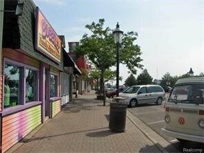 More Photos Of 215 E Central Ave, Mackinaw City General Retail For Sale