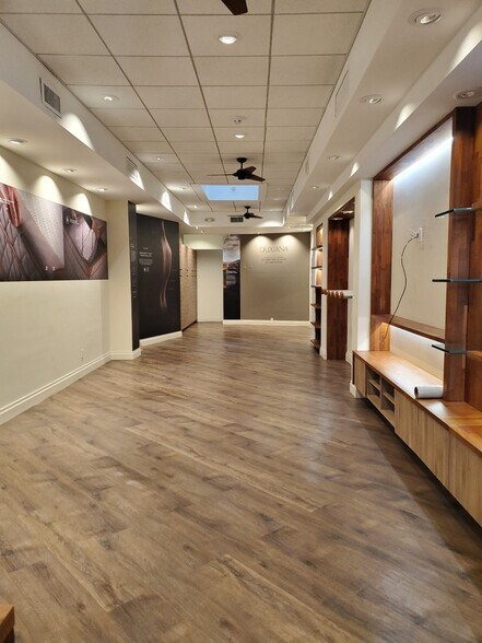 More Photos Of 235 E 58th St, New York Storefront Retail Residential For Sale