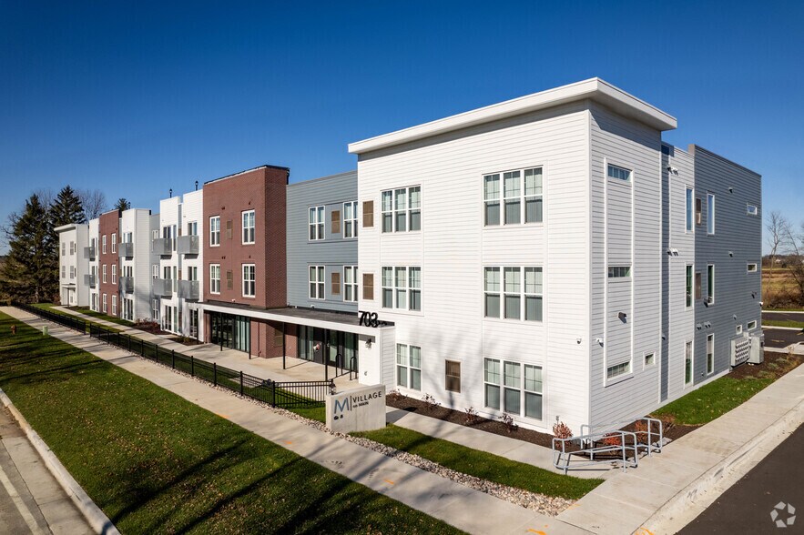 More Photos Of 703 W Main St, Waunakee Apartments For Lease