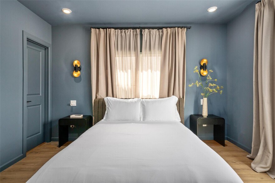 More Photos Of , Houston Multifamily For Sale