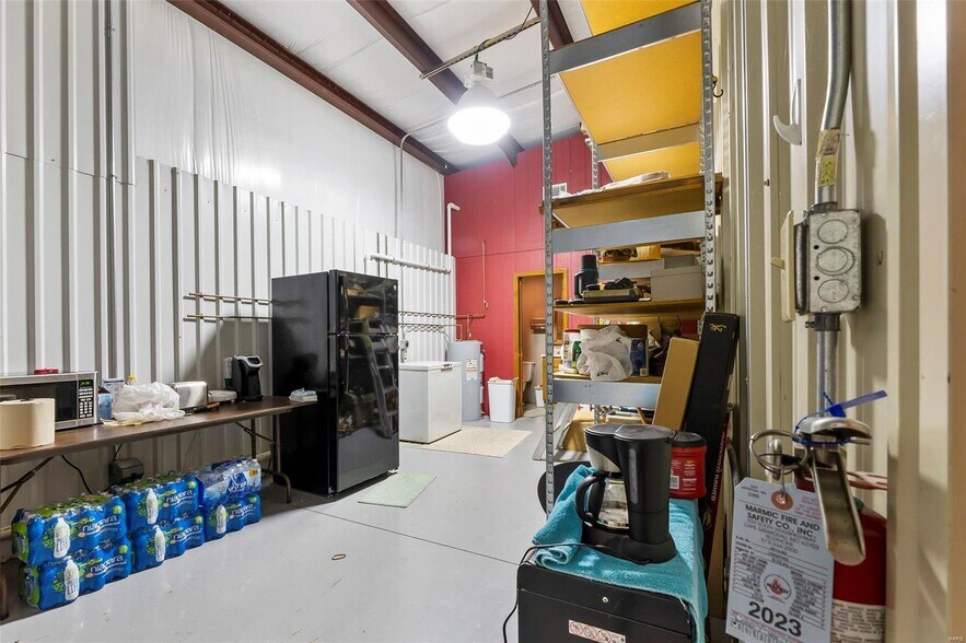 More Photos Of 1014 Linn St, Sikeston Freestanding For Sale