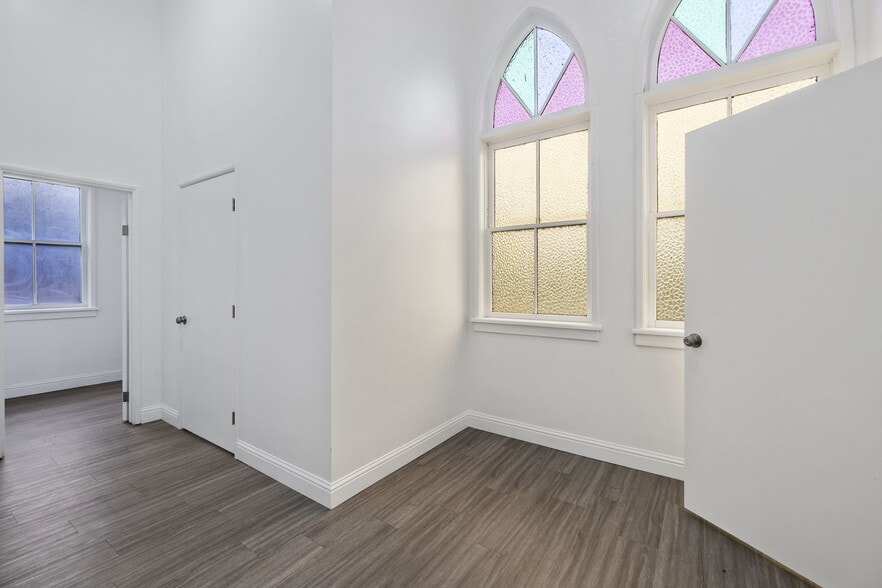 More Photos Of 401 W Lerdo Hwy, Shafter Religious Facility For Sale