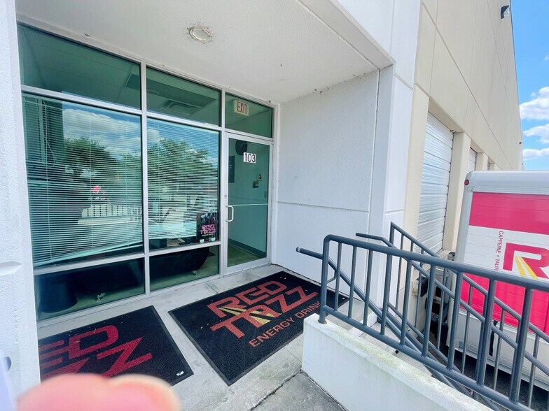 More Photos Of 1700 35th St, Orlando Warehouse For Lease