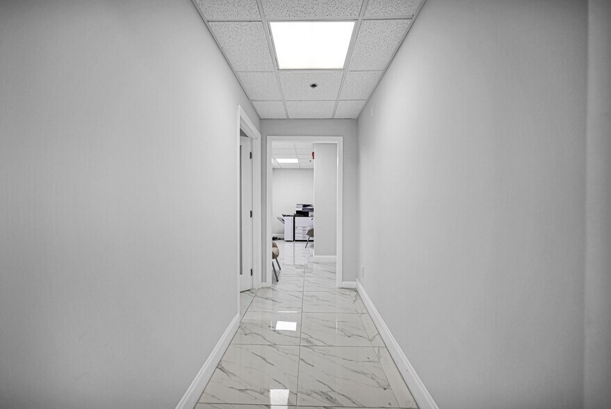 More Photos Of 12550 Biscayne Blvd, North Miami Medical For Sale