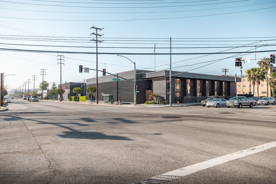Primary Photo Of 1001 S Victory Blvd, Burbank Warehouse For Sale