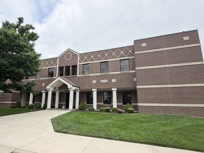 Primary Photo Of 7000 W 121st St, Overland Park Medical For Sale