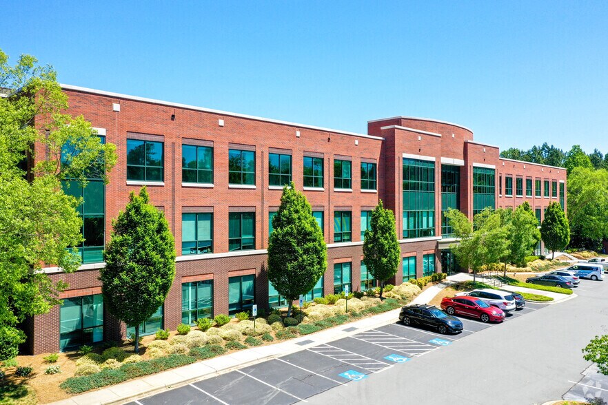 Primary Photo Of 9930 Kincey Ave, Huntersville Medical For Lease