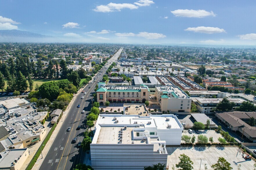 More Photos Of 330 E Las Tunas Dr, San Gabriel Medical For Lease