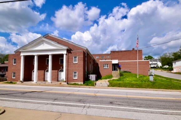 Primary Photo Of 400 Boyd St, De Soto Religious Facility For Sale