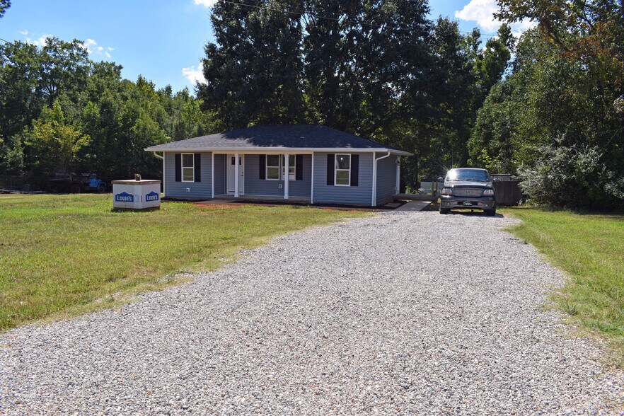 Primary Photo Of 5735 Fallston Rd, Lawndale Flex For Sale