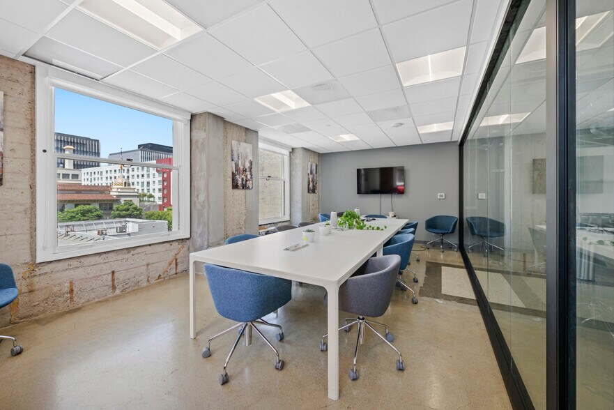 More Photos Of 1031 S Broadway, Los Angeles Office For Lease