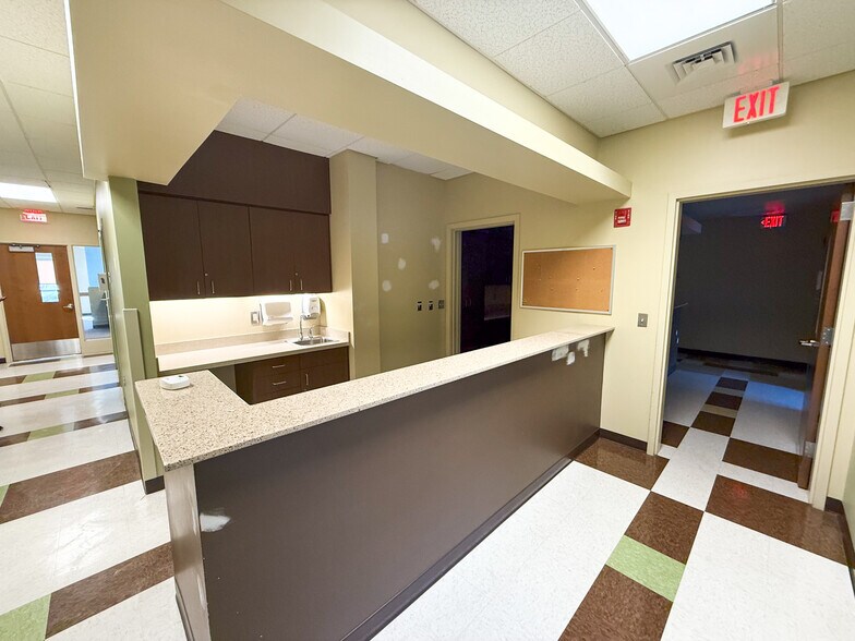 More Photos Of 101 Lexington Rd, Woolwich Office For Lease