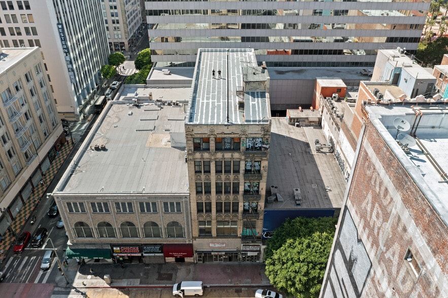 More Photos Of 551-553 S Broadway, Los Angeles Storefront Retail Office For Sale