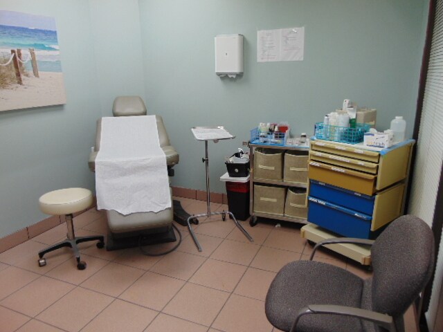 More Photos Of 30000 Orchard Lake Rd, Farmington Medical For Sale