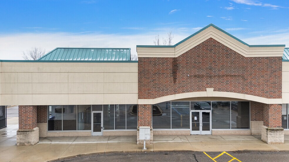 More Photos Of 48884-48884 Romeo Plank Rd, Macomb General Retail For Sale