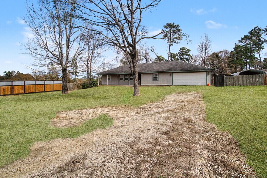 More Photos Of 9882 FM 149 Rd, Montgomery Flex For Sale