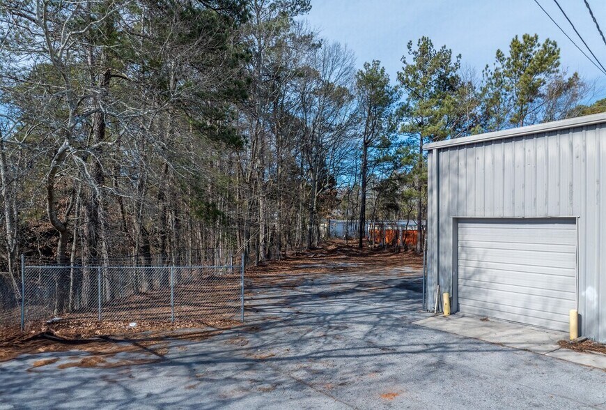 More Photos Of 6275 Highway 85, Riverdale Unknown For Lease