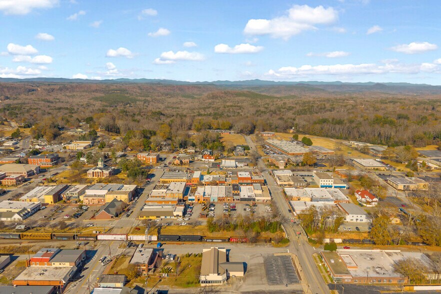 More Photos Of 62 Doyle St, Toccoa Storefront Retail Office For Sale