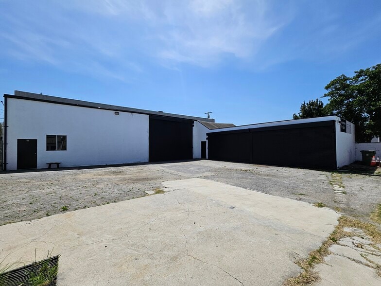 Primary Photo Of 1144 E Hyde Park Blvd, Inglewood Warehouse For Sale