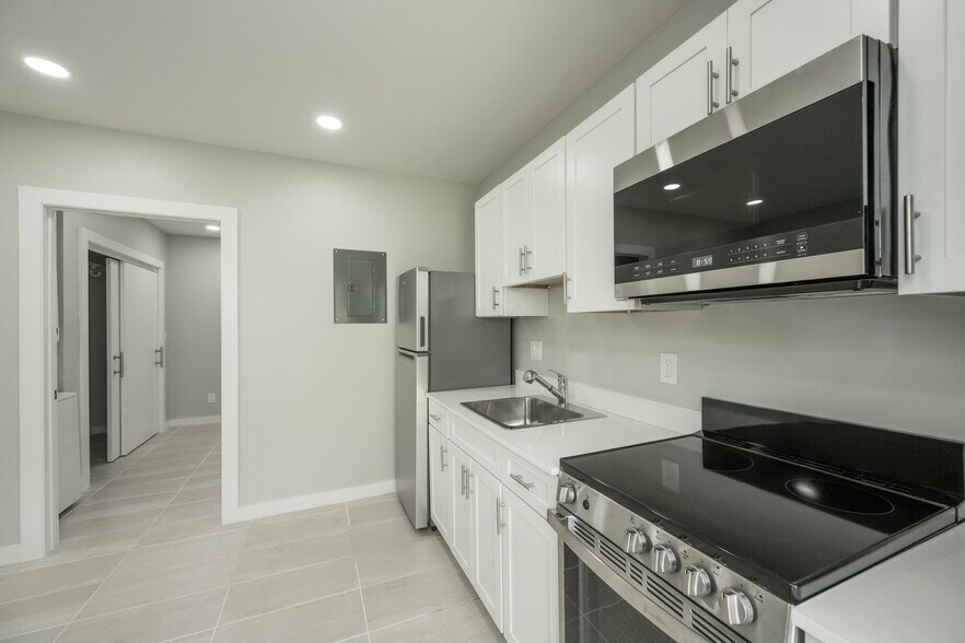 More Photos Of 818 Elizabeth St, Key West Apartments For Sale