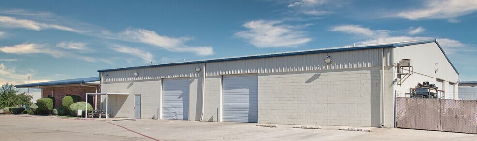 More Photos Of 3040 E Meadows Blvd, Mesquite Light Distribution For Sale