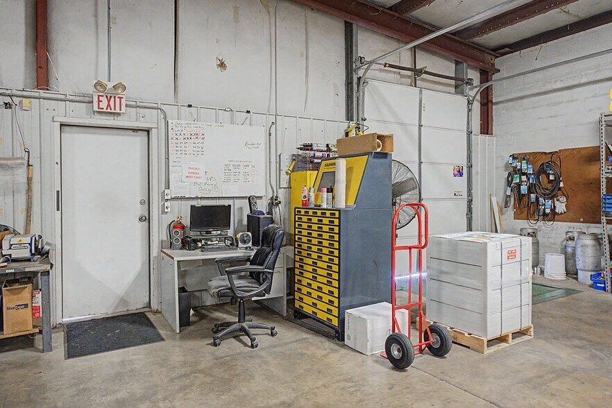 More Photos Of 254 Commerce Ct, Hopkinsville Industrial For Sale