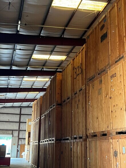 More Photos Of 735 N Fairfield Dr, Pensacola Industrial For Sale