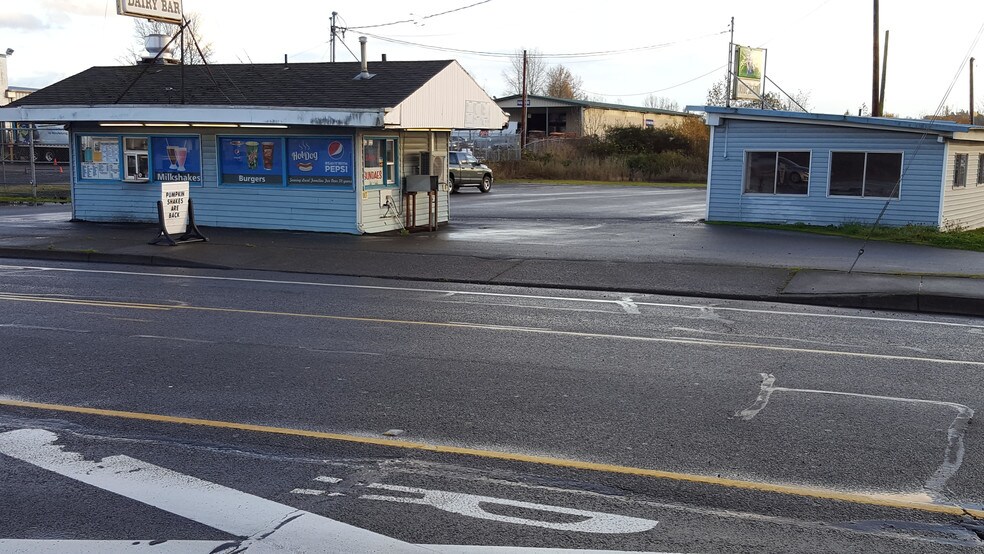 Primary Photo Of 651 W Main St, Chehalis Restaurant For Sale