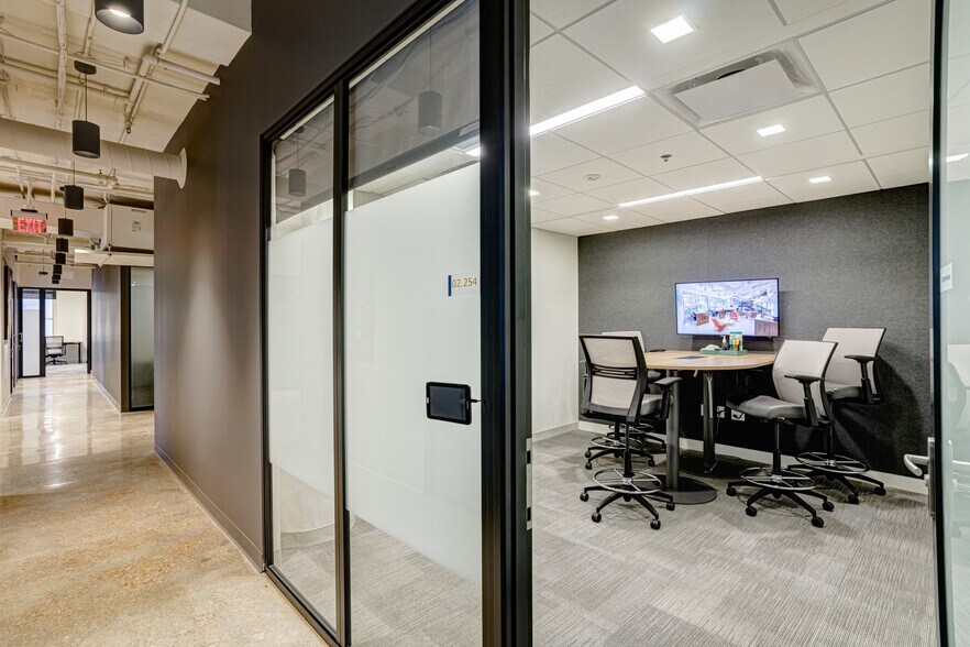 More Photos Of 159 4th Ave N, Nashville Office For Lease