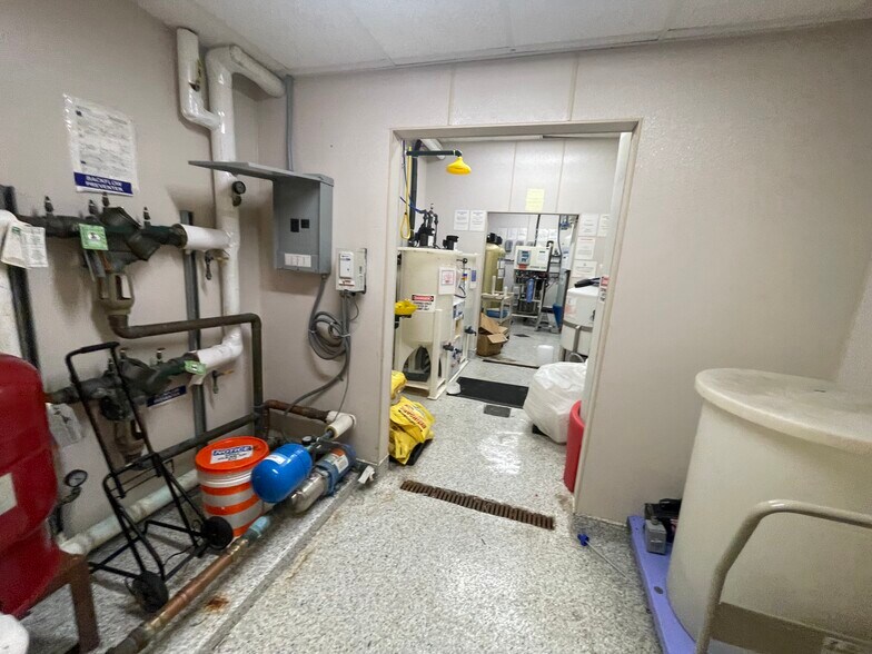 More Photos Of 1515 Jarret Pl, Bronx Hospital For Lease