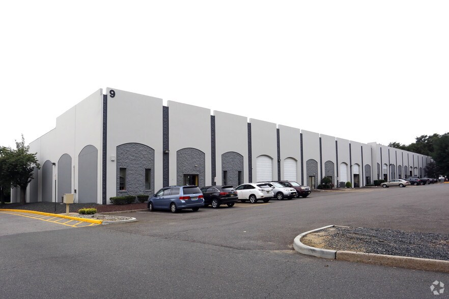 More Photos Of 9 Chris Ct, South Brunswick Unknown For Lease