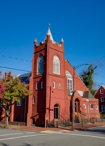 Primary Photo Of 2600 E Marshall St, Richmond Religious Facility For Sale