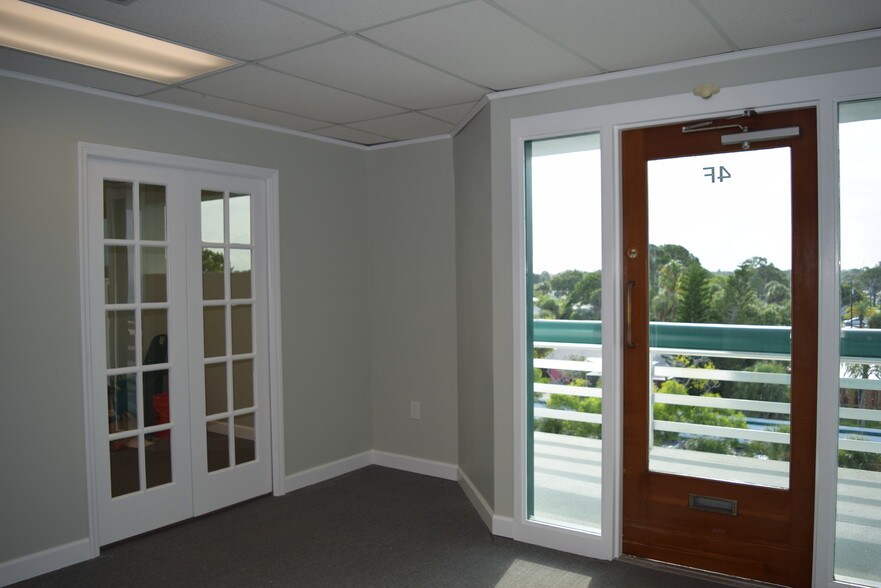 More Photos Of 1460 S McCall Rd, Englewood Medical For Sale