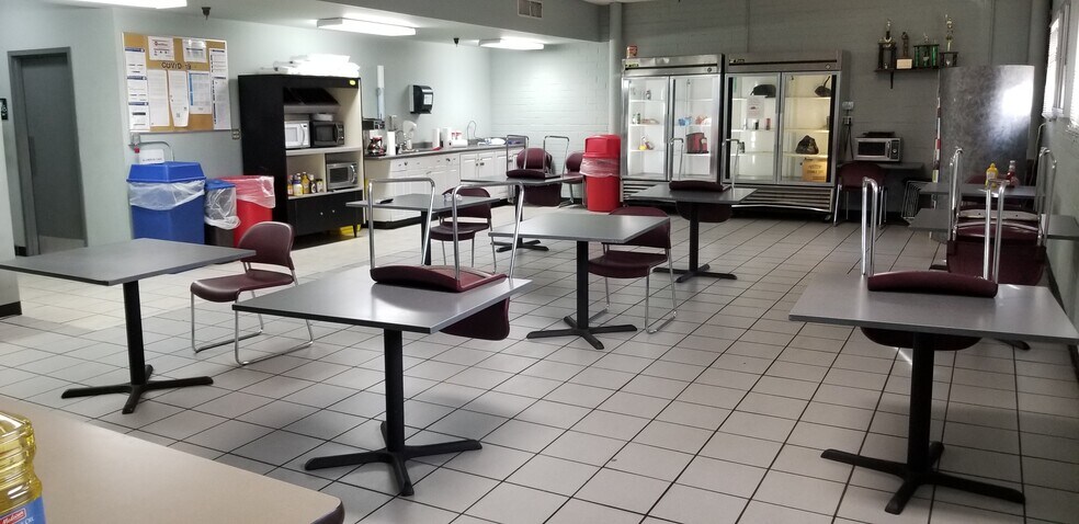 More Photos Of 7595 Industrial Hwy, Macon-Bibb Refrigeration Cold Storage For Lease