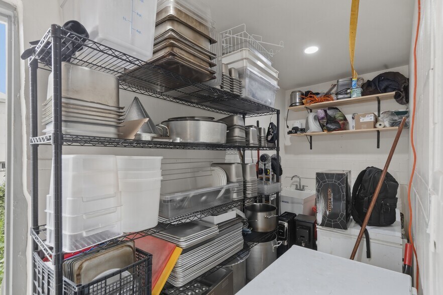 More Photos Of 154 Chestnut Ave, Jersey City Restaurant For Sale
