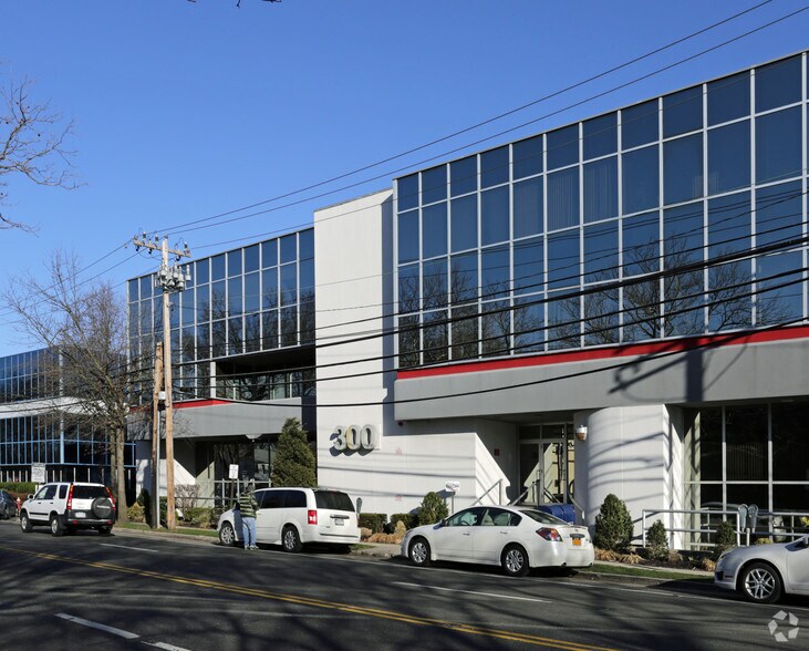 300 Old Country Rd, Mineola, NY 11501 Office For Sale