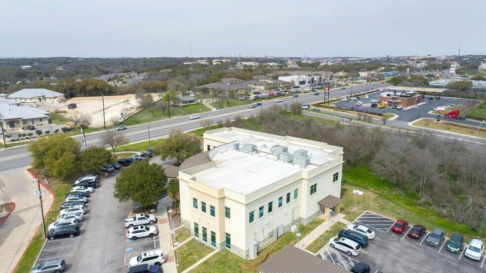 More Photos Of 9910 Huebner Rd, San Antonio Office For Sale