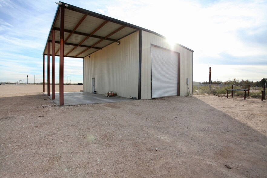 More Photos Of 6308 S County Road 1270, Midland Warehouse For Lease