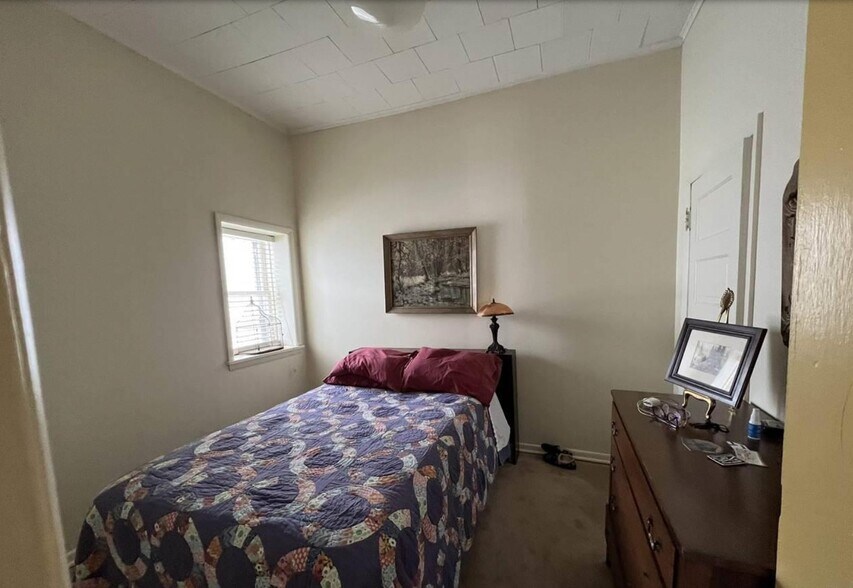 More Photos Of 300 6th St, Calumet Storefront Retail Residential For Sale