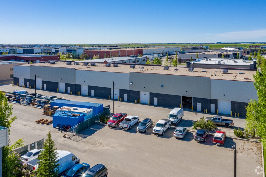 More Photos Of 10672 46th St SE, Calgary Light Distribution For Sale